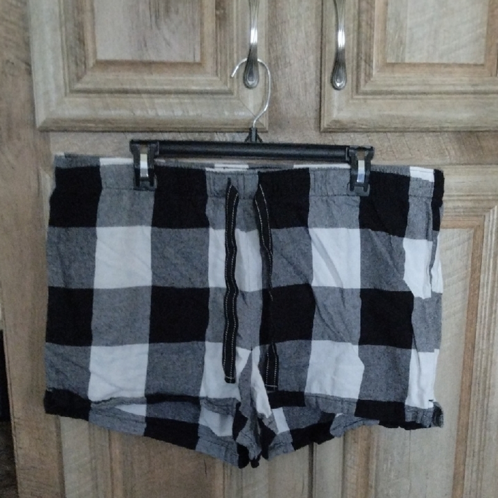 Old Navy High Waist Black and White Shorts